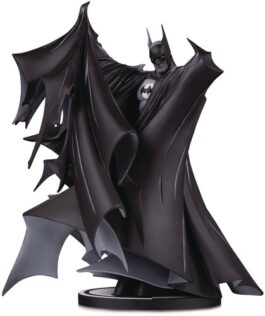 BATMAN Statue B/W